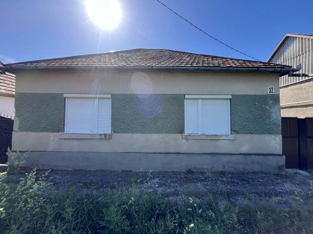Продам будинок 56 м2 ділянка 3,5 сотки Берегово вул. Новий б