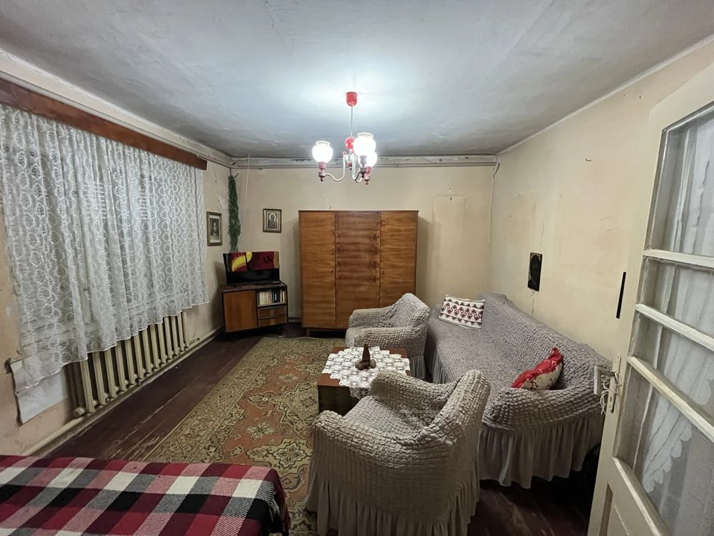 Продам будинок 56 м2 ділянка 3,5 сотки Берегово вул. Новий б