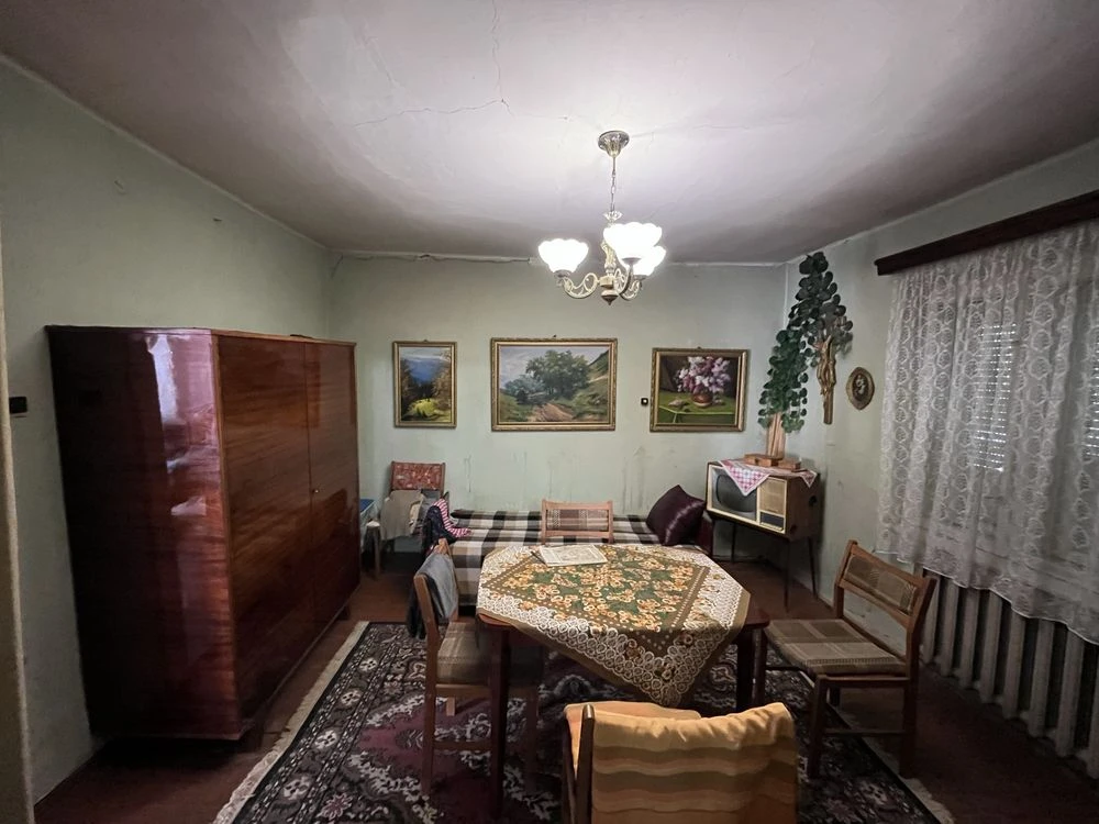 Продам будинок 56 м2 ділянка 3,5 сотки Берегово вул. Новий б