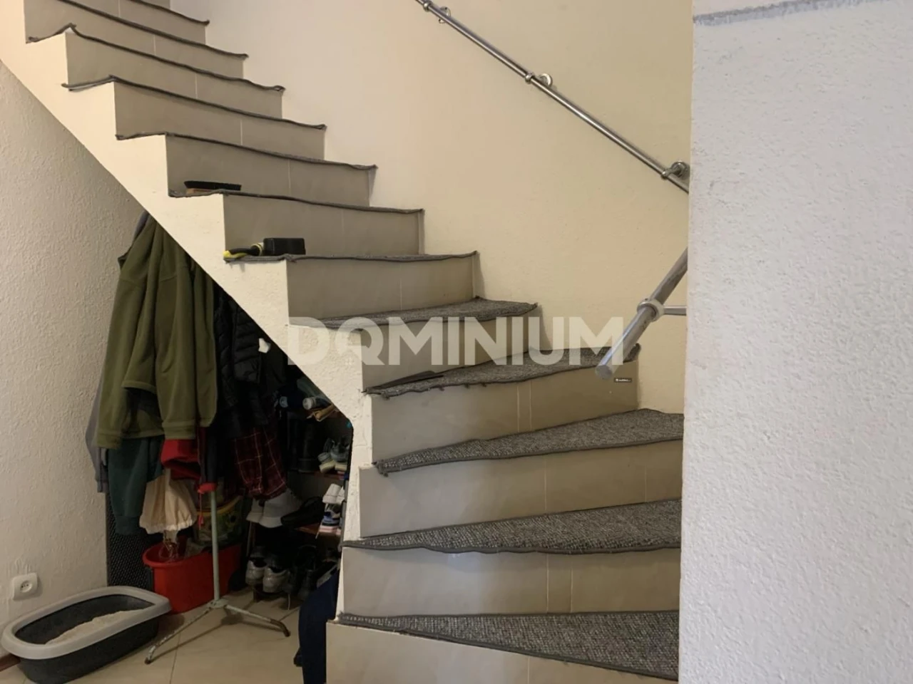 Продается дом с действующим магазином в самом сердце города Винограде