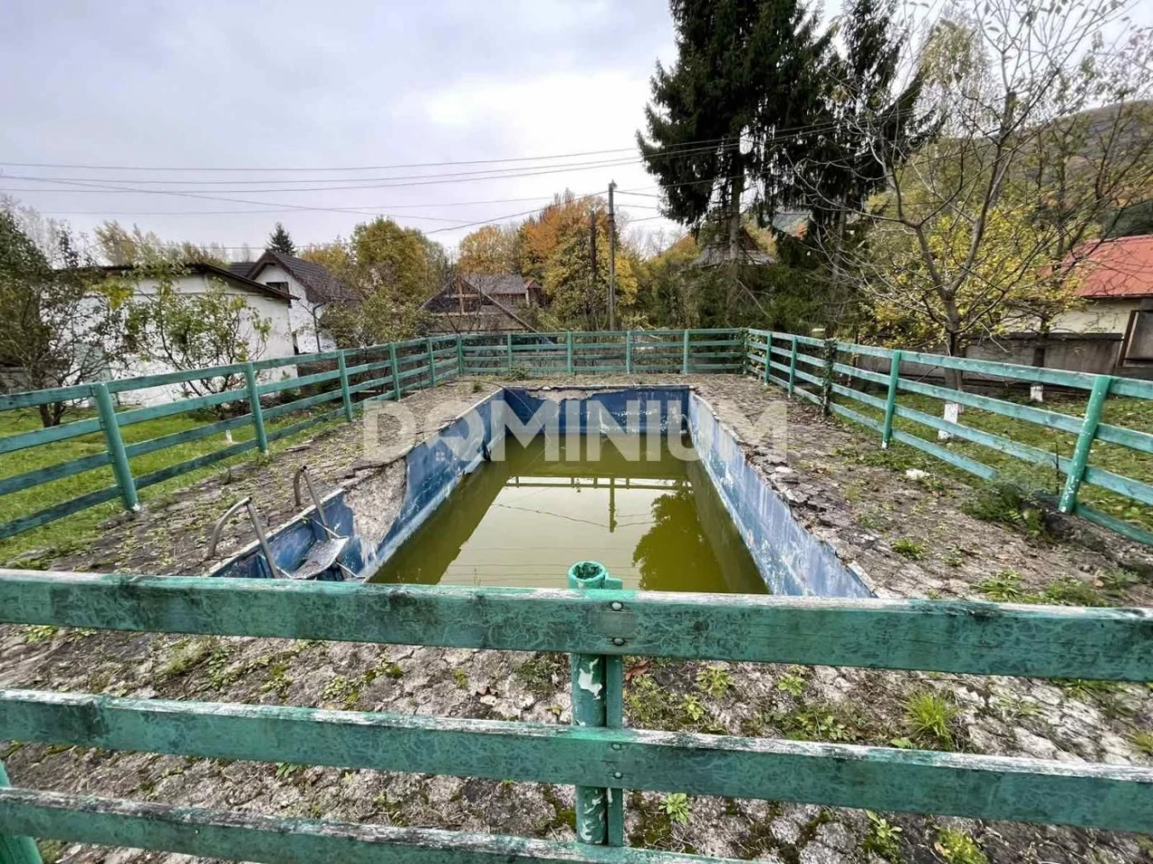 Продається будинок в м. Виноградів,з комерційним потенціалом