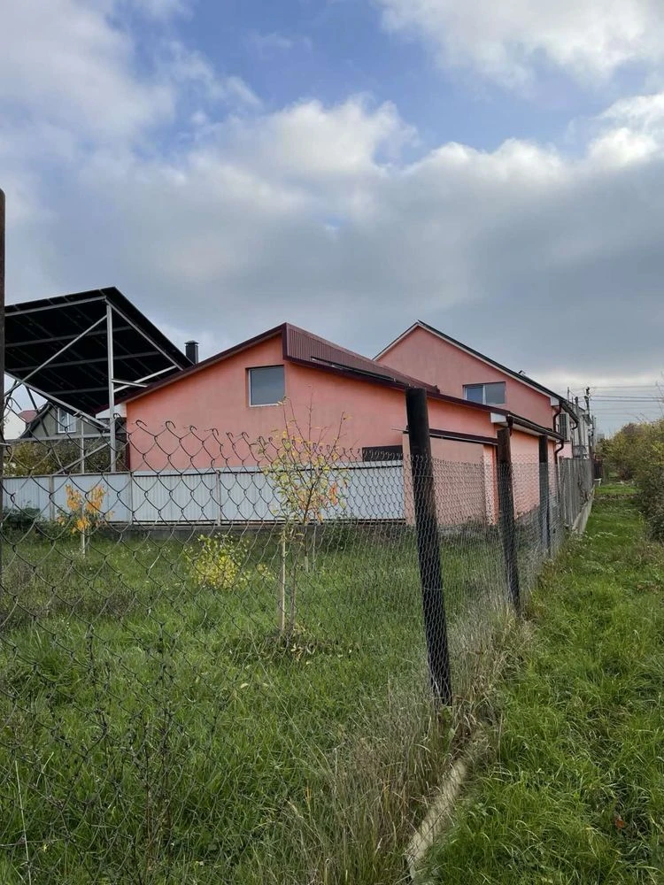 Будинок з прибудовою та сонячною електростанцією 30 кВт