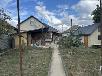 Продаж Дім