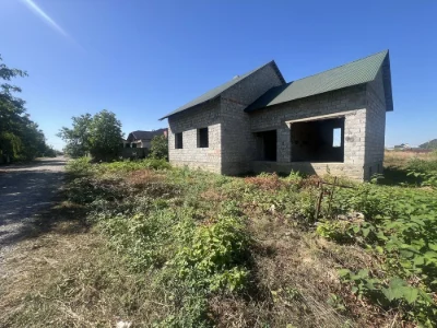 Продаж недобудови з комунікаціями в жилому районі