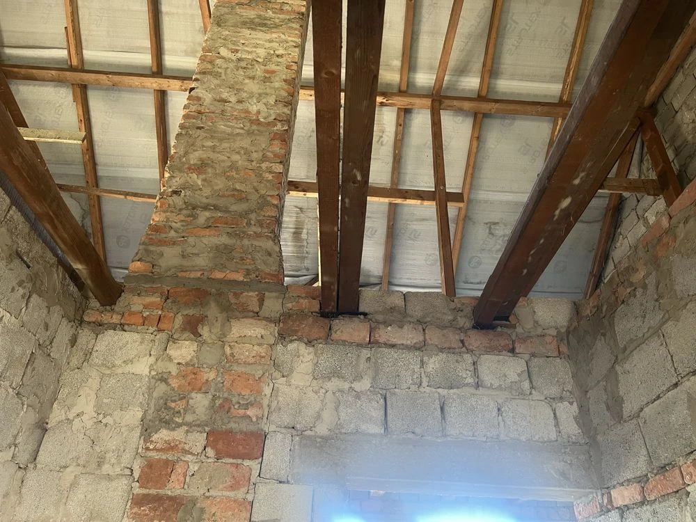 Продаж недобудови з комунікаціями в жилому районі