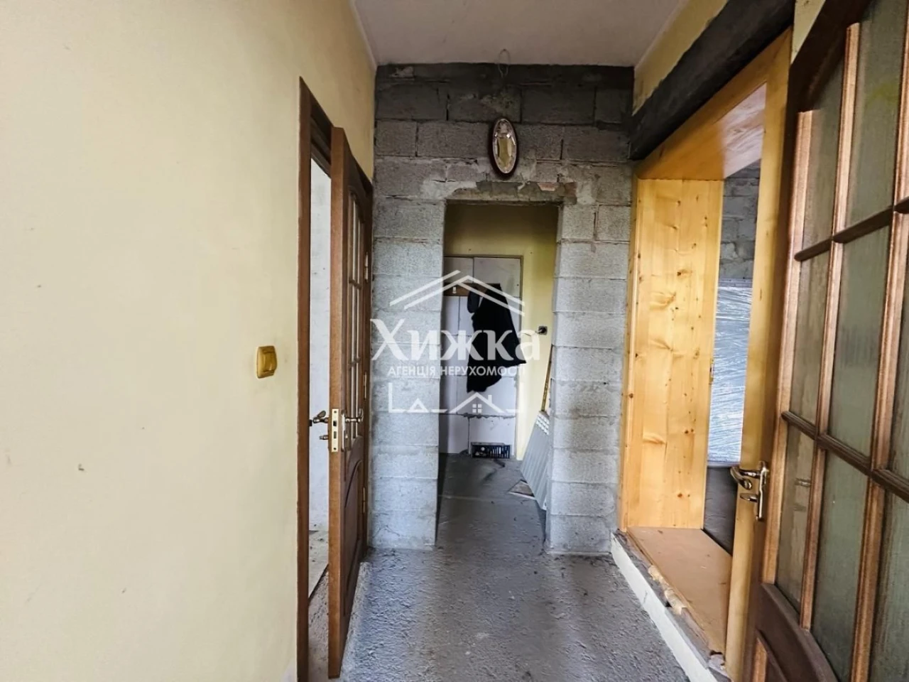Продається сучасна новобудова у м. Виноградів