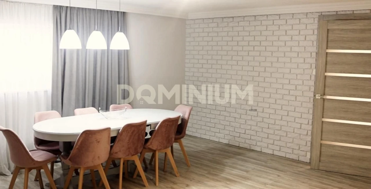 Продаж Будинку в м.Виноградів вул Королівська 30