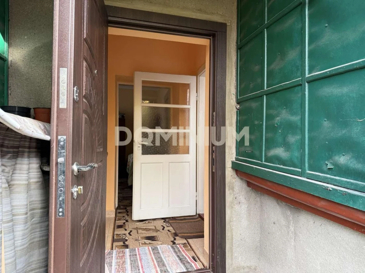 Затишний будинок-квартира в центрі Виноградова