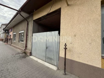 Затишний будинок-квартира в центрі Виноградова