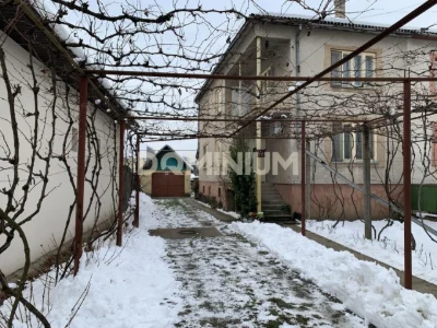 Будинок поруч із центром,Виноградів вул.Партизанська