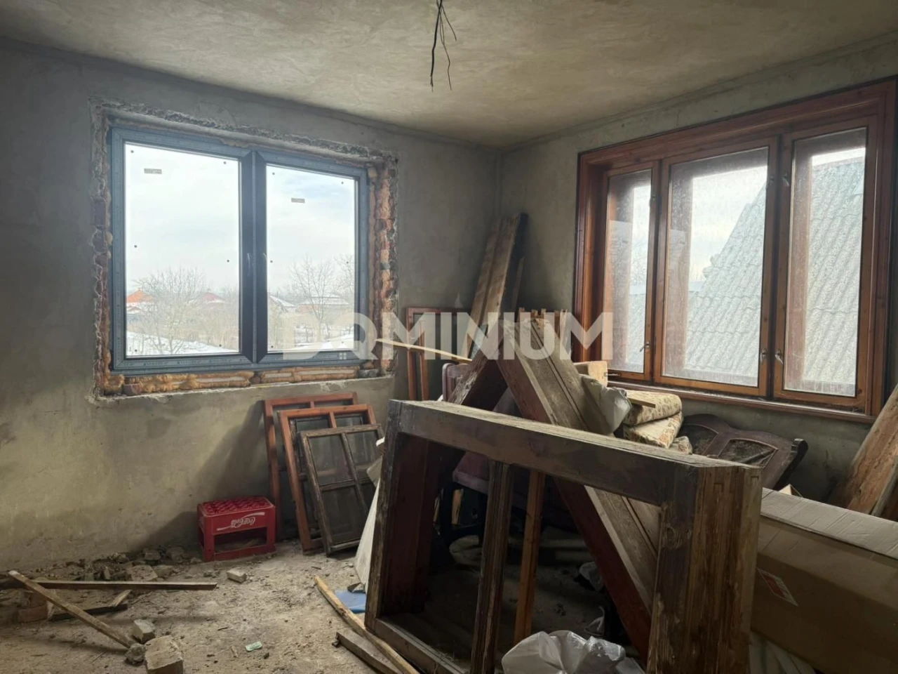 Продається будинок в смт. Вилок з комерцією біля кордону