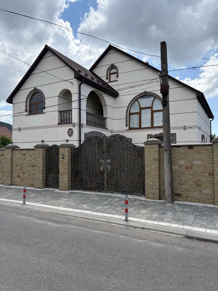 Продається будинок м. Виноградів вул. Ковача 27