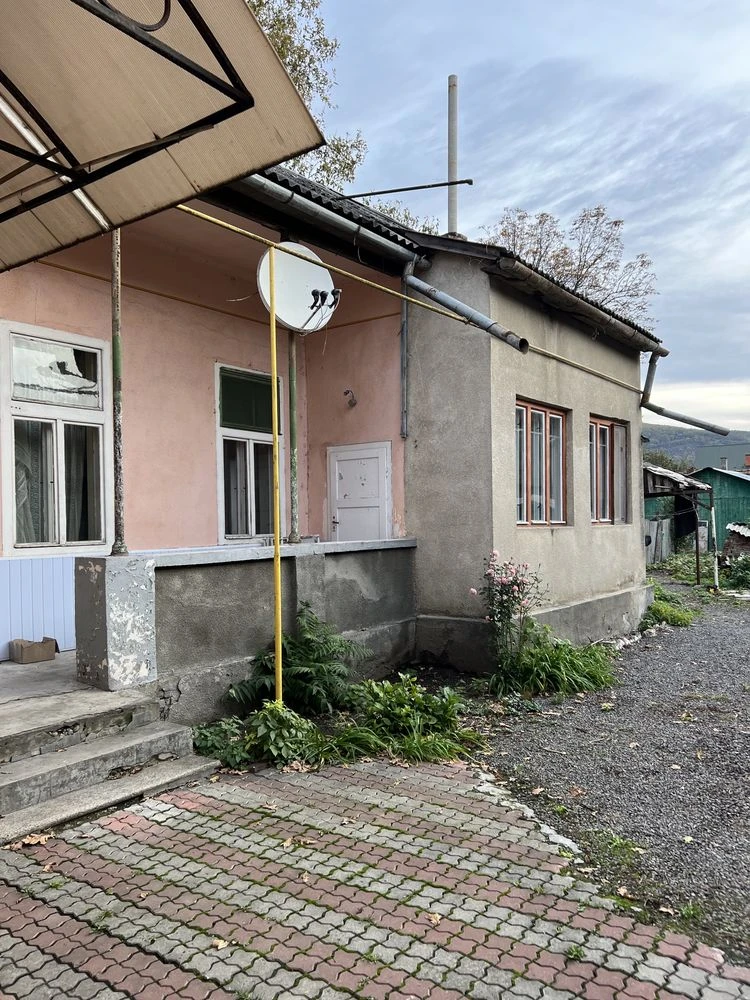 Продається будинок-квартира