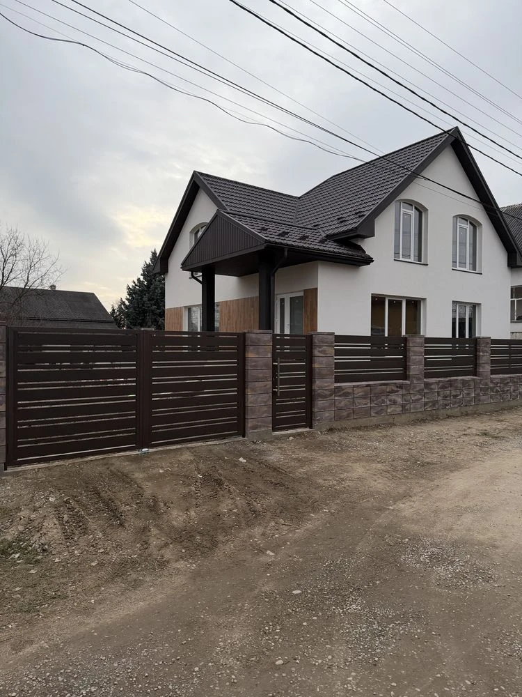 Чудовий будинок 2 поверха