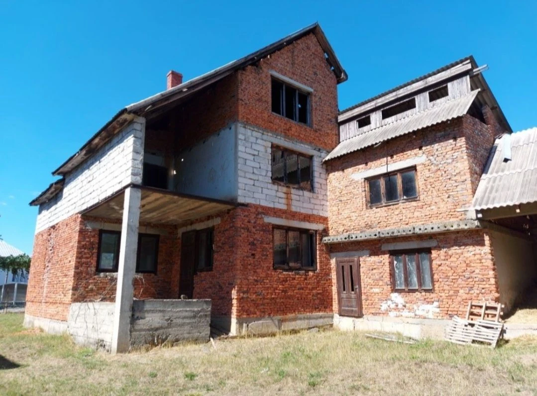 Residential house in village Ilvynza