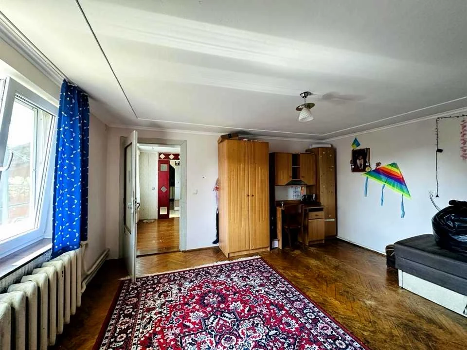 House. Irshava, Pershtravneva