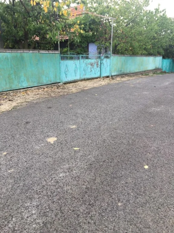 House in Ardanovo, 70 acres of land, garden.