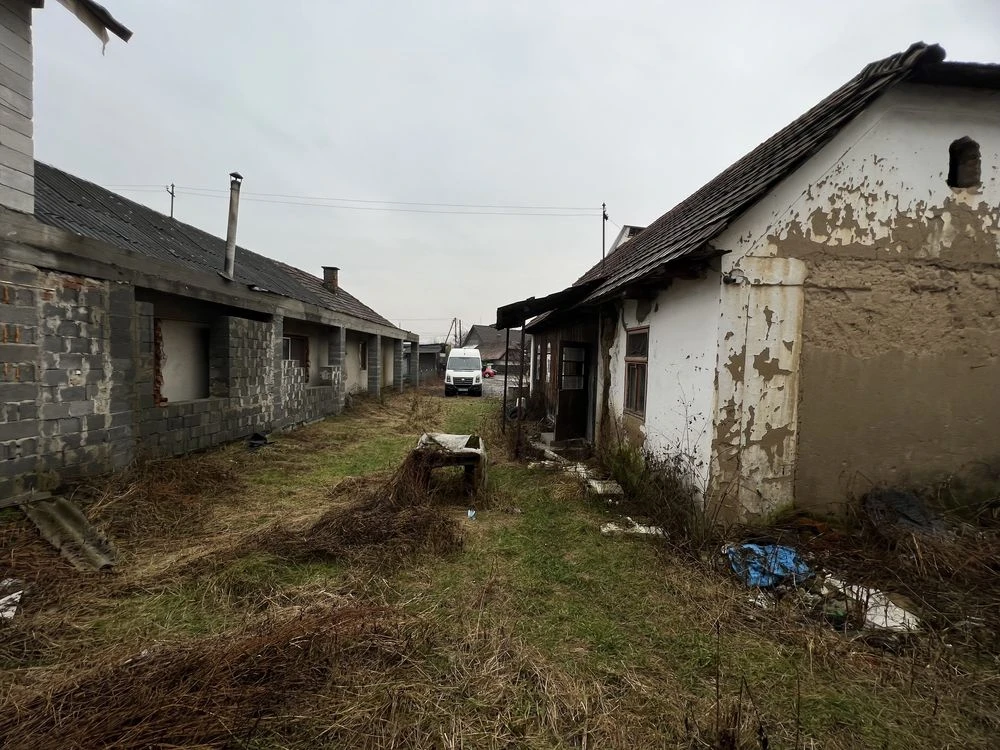 For Sale: Land with House in the Center of Irshava
