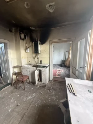 Продається пів будинку район Росвигово