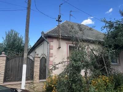 Продаж будинку центр Росвигово.
