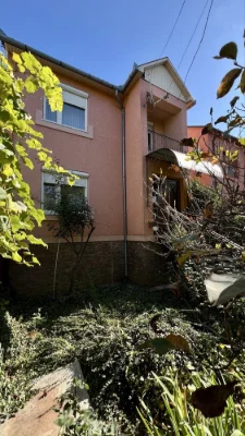 Добротний дім в «Росвигово»/топ локація