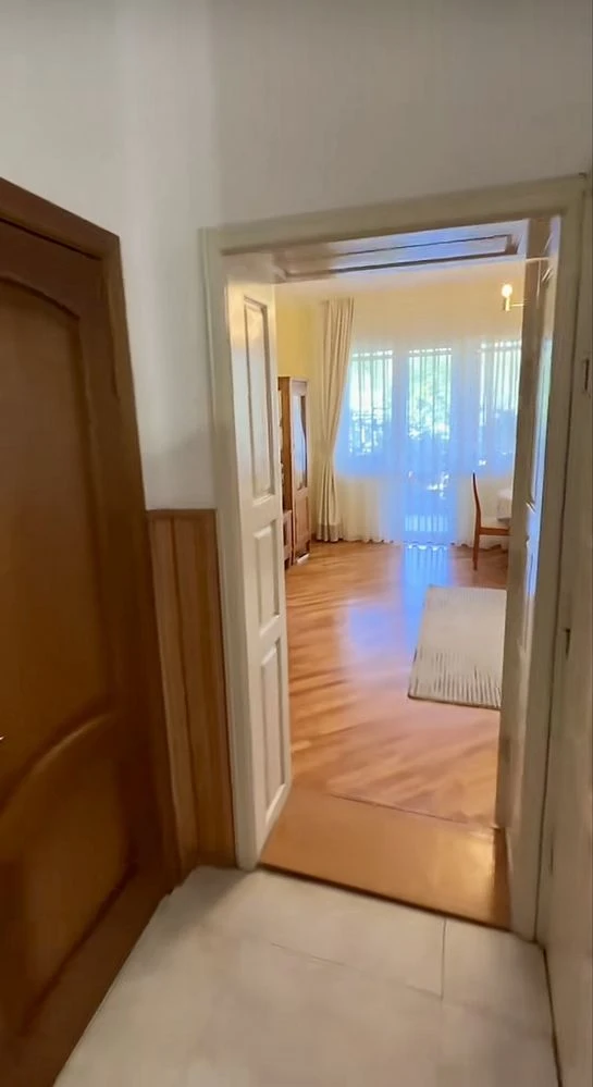 Добротний дім в «Росвигово»/топ локація