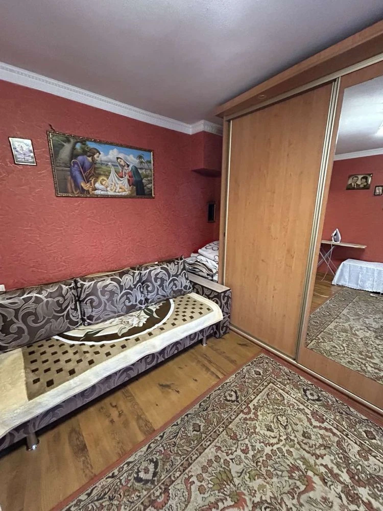 Будинок для великої сімʼї