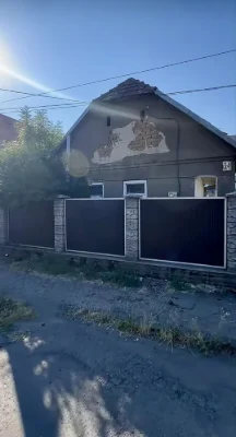 Дім 75 кв м та 10 сот з комунікаціями в місті