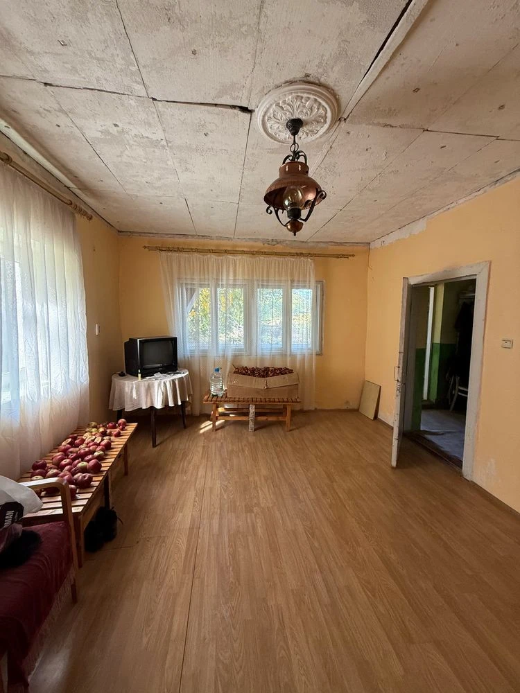 Продаж будинку під Паланком