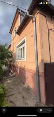 Напівособняк хороша локація центр частина міста