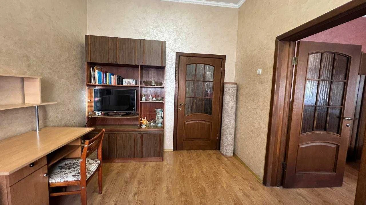Компактний ДІМ в ЦЕНТРІ Мукачево на 5 сот землі + гараж