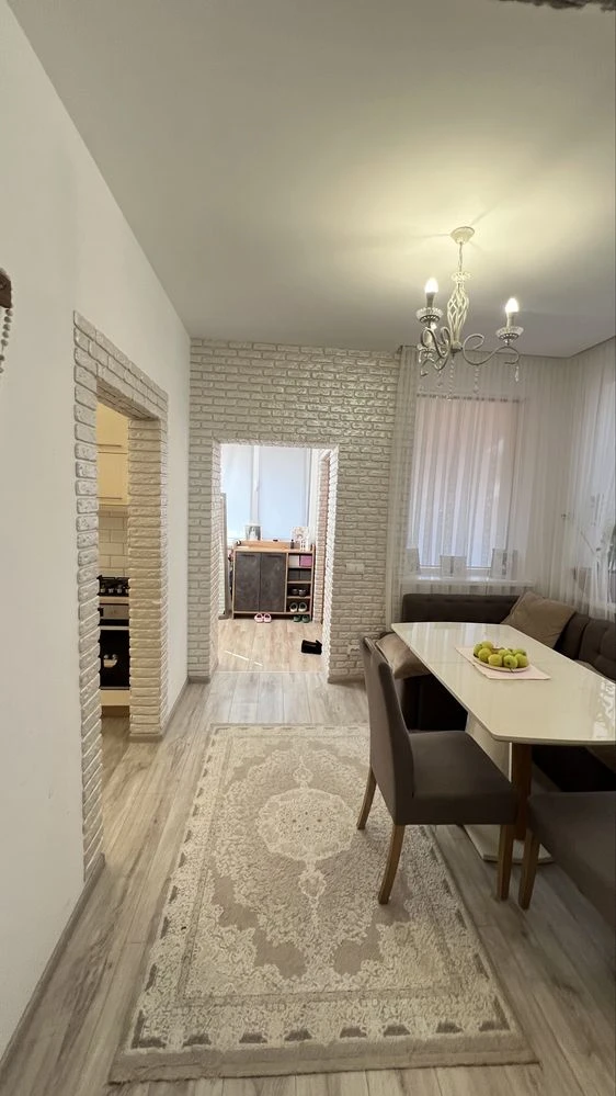 Компактний будинок в ЦЕНТРІ міста з ремонтом