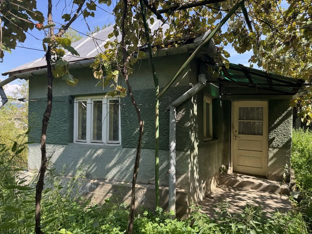 с. Іванівці! Продаж добротного цегляного будинку