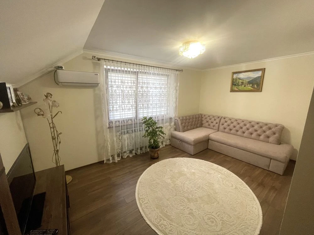 Таунхаус, центральна частина, 145 квм