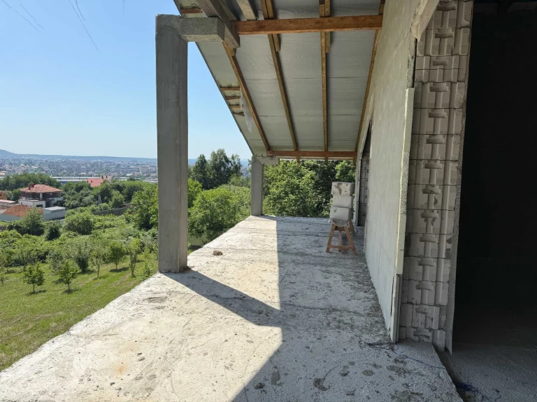 Продається квартира (700 дол. США кв.м.)