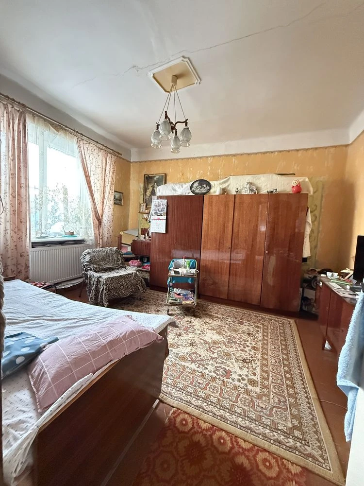 Продажа напівособняка в центрі вул Зріні 50