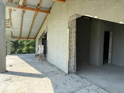 Продається квартира (700 дол. США кв.м.)