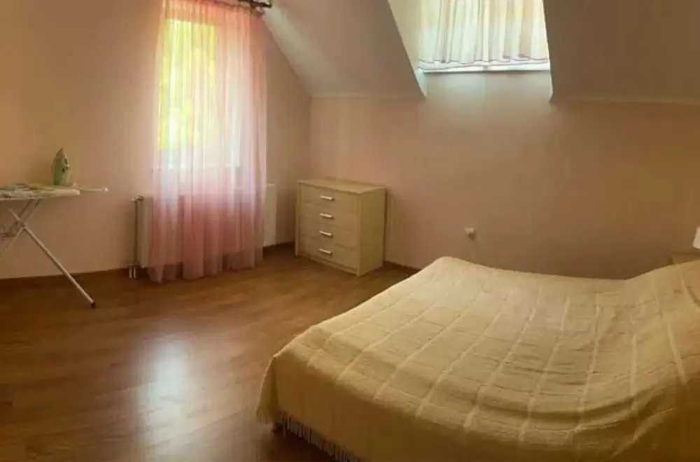 Продається затишний будинок біля санаторію Синяк