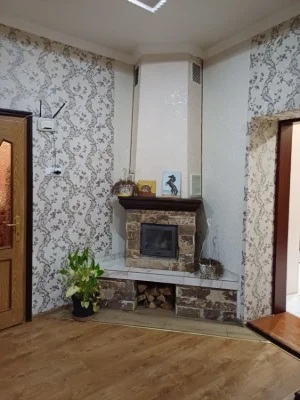 Продається ГАРНИЙ Будинок