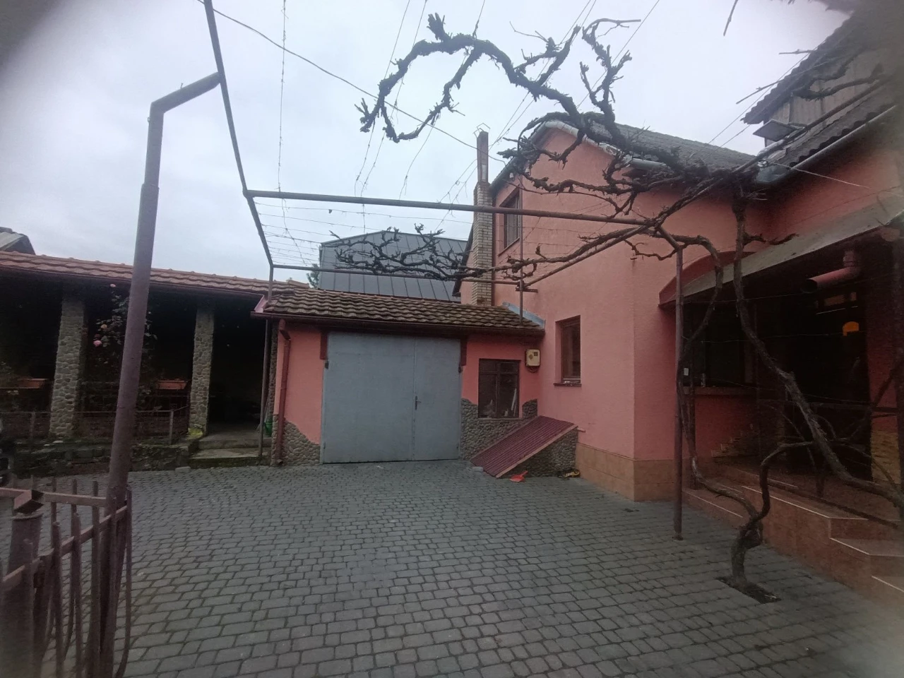 Продається ГАРНИЙ Будинок