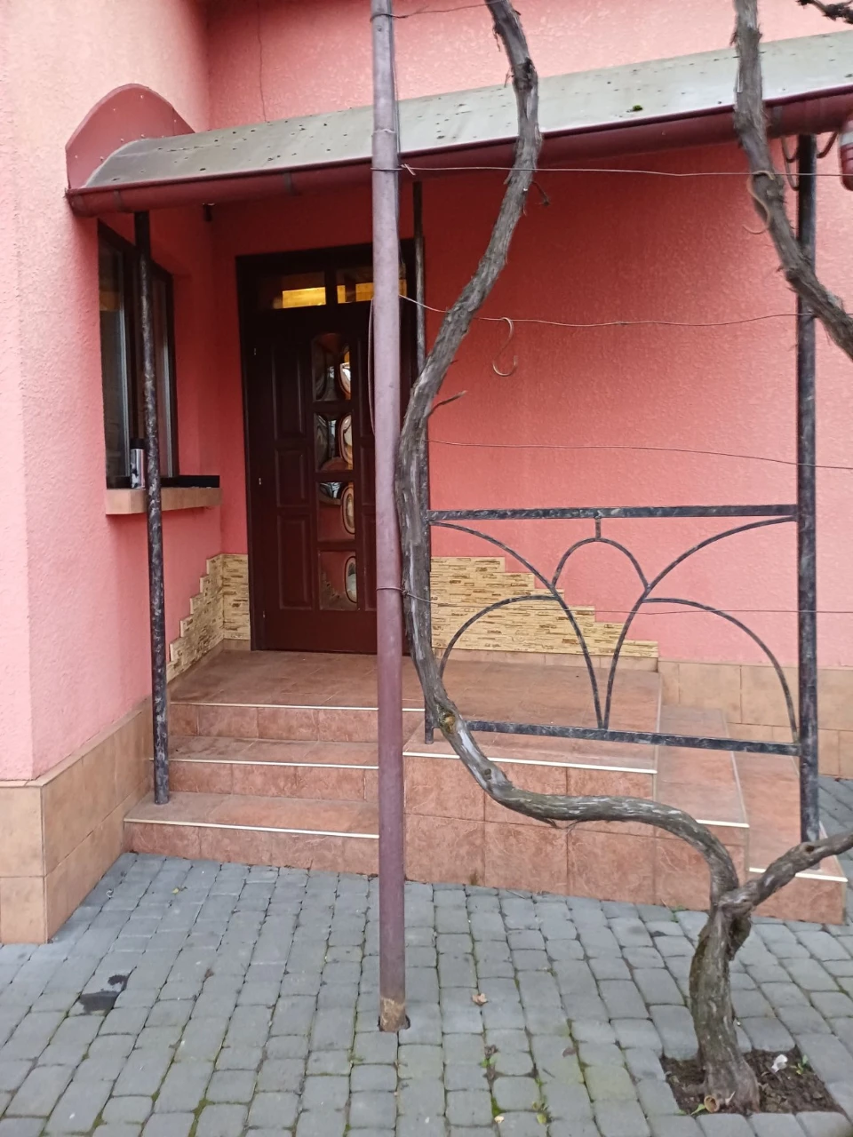 Продається ГАРНИЙ Будинок