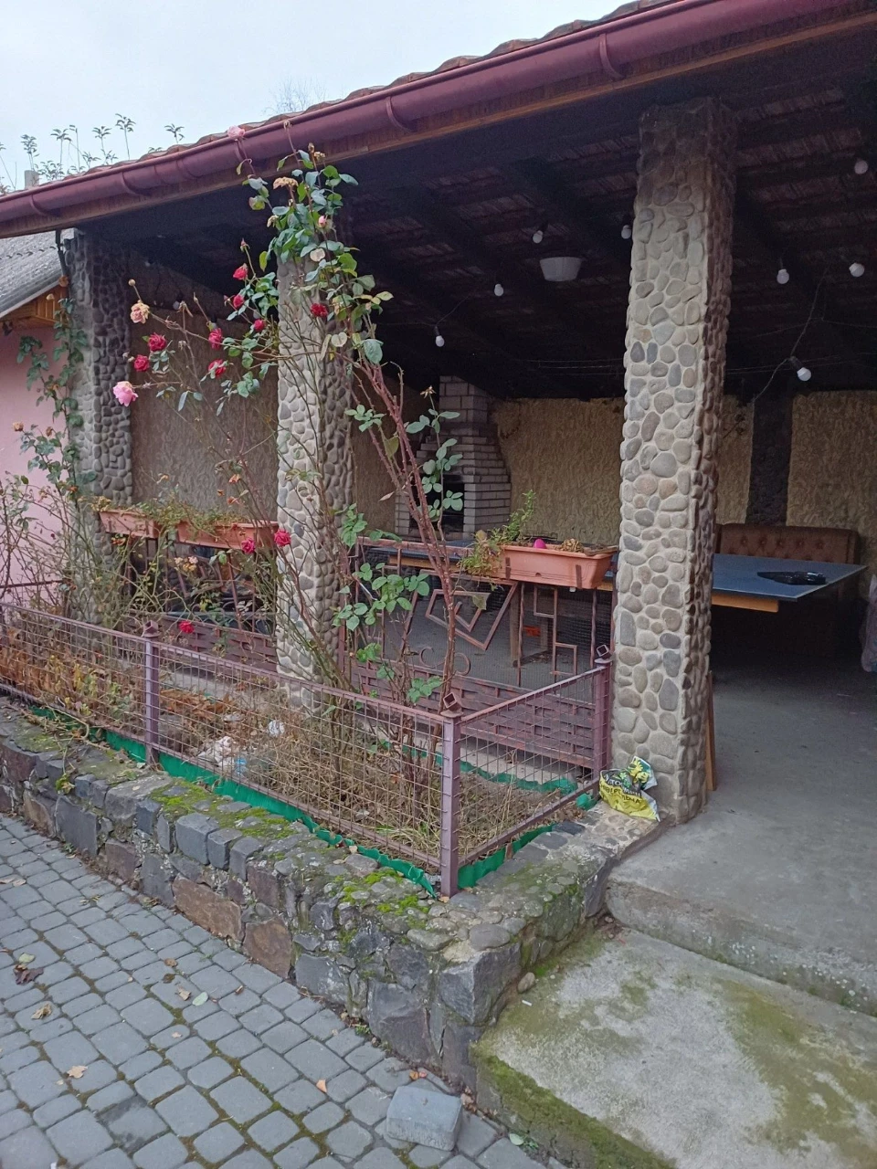 Продається ГАРНИЙ Будинок