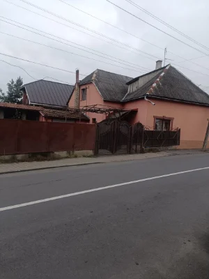 Продається ГАРНИЙ Будинок