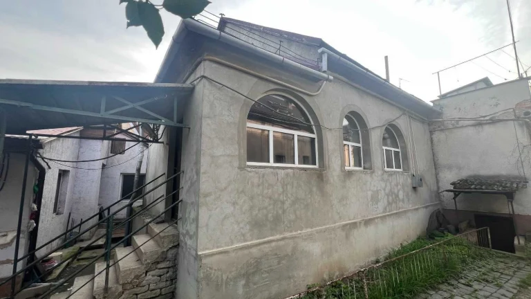 Напівособняк ЦЕНТР міста вул. Духновича 85 кв м на 1,5 сот і