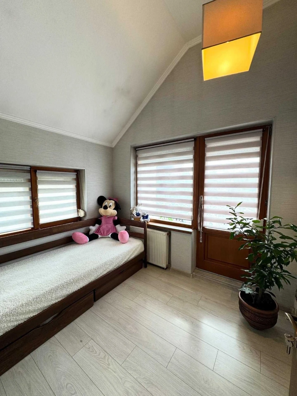 House for sale, enough space for everyone