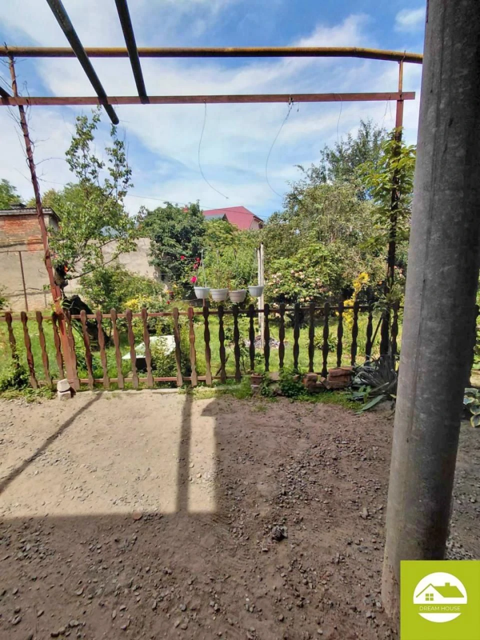 Продаються будинки