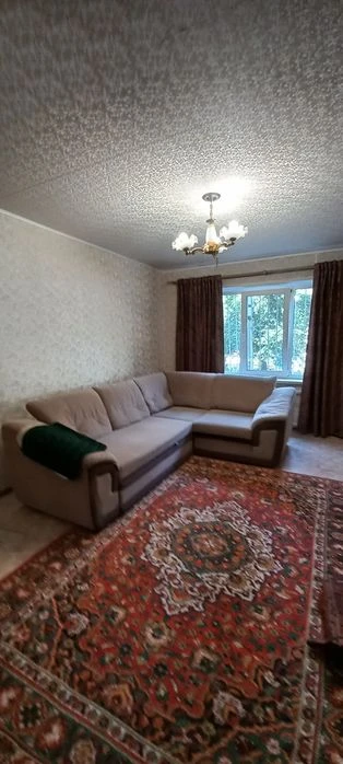 Продам 3 комнатную чешка на Парусе