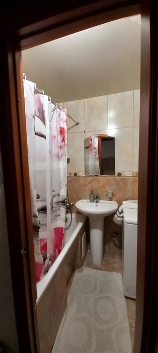 Продам 3 комнатную чешка на Парусе