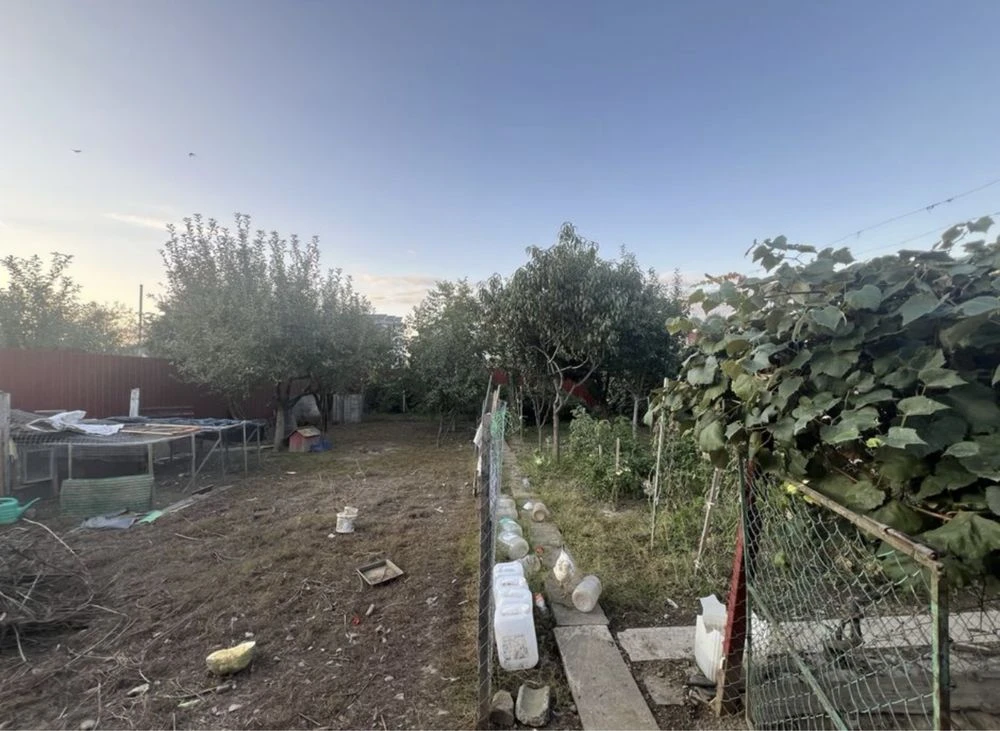 Продаж 2 будинків на Зріні
