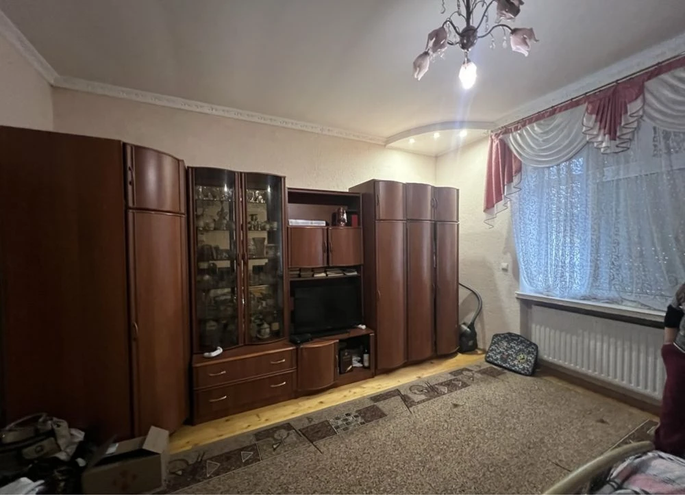 Продаж 2 будинків на Зріні